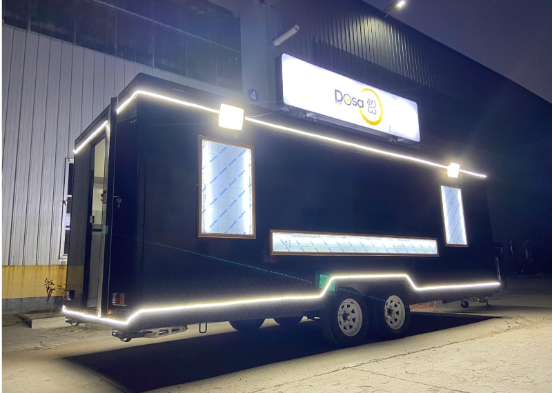 mobile kitchen trailers at night